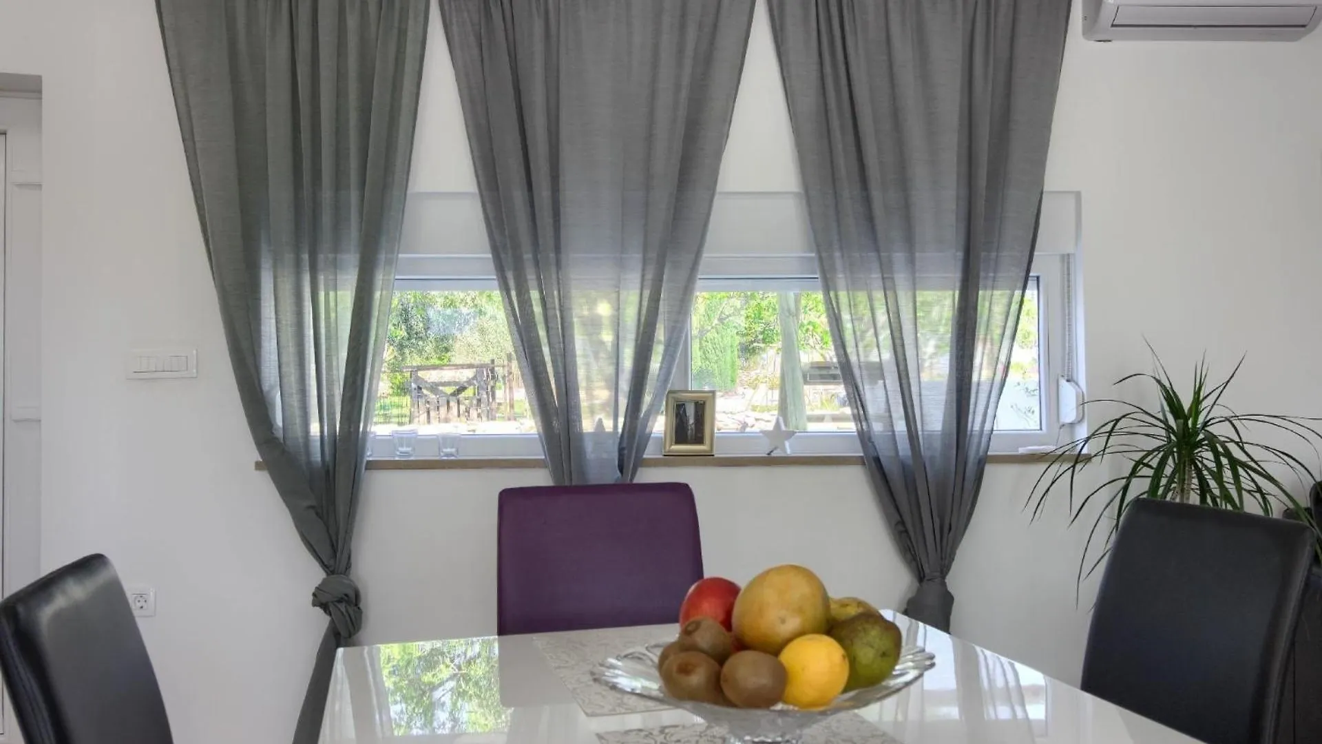 Ferienhaus Mit Privatpool Fuer 6 Personen Ca 100 Qm In Medulin, Istrien Suedkueste Von Istrien Croatia